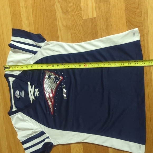 Patriots Jersey Women's Medium NFL New England Football - Picture 7 of 8